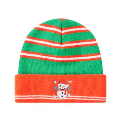 Cina Hot Sale Red Green Striped Christmas Beanie Hats Winter Acrylic Unisex Beanies With Custom Logo in vendita