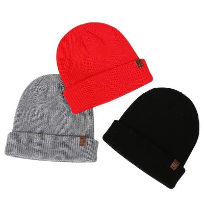 Κίνα new trendy soft winter beanie hat leather label beanies custom knitted beanie hat προς πώληση