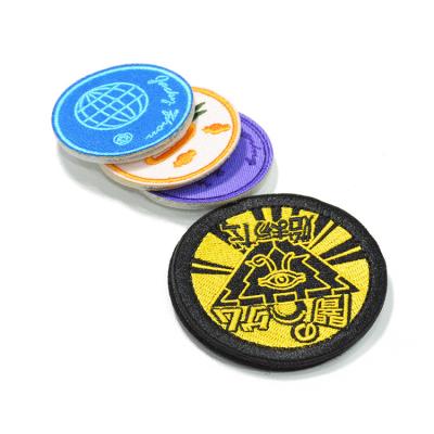 Κίνα Factory Wholesale Embroidered Badge Custom Embroidery Patches Hook And Loop For Clothing προς πώληση