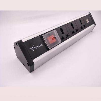 China Commercial Universal Type 3ways Auto Plug With USB Quick Charger And HDMI for sale