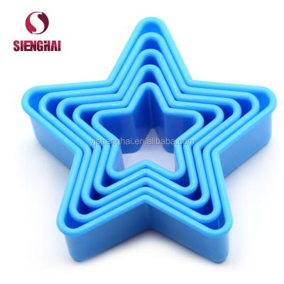 China Sustainable Plastic Star Shape 5Pcs Cookie Cutter PP Sandwich Cutter Set for sale