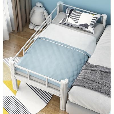 China Modern Kids Bedroom Furniture Metal Baby Crib With Guardrail for sale