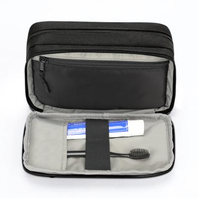 China Fashion Storage Makeup Organizer Cosmetic Travel Makeup Bag Men Daily Toiletry Bag for sale