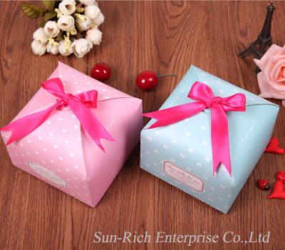 China Custom Perfect gift box candy box with ribbon bow for sale