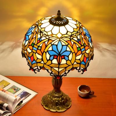 China EUROPEAN Wholesale Exquisite Stained Glass Lamp Tifany Decoration 12 inch Led Table Lamp for sale