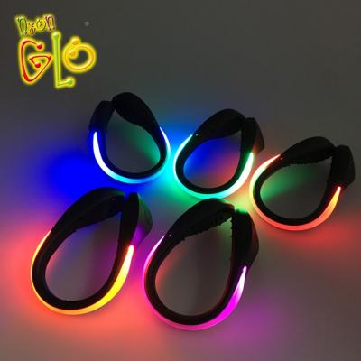 China Factory Direct Selling Night Outdoor Pulsating Night Lighting LED Running Shoe Flashing Light Clips for sale