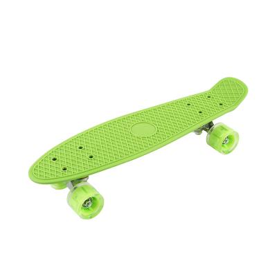 China 22 Inch Kid Fish Board Mini Full Deck Plastic Cruiser Skateboard White With for sale