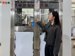 Manual double-door intelligent cargo shower room