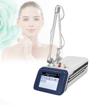 China Skin Tightening Fractional C02 Laser Equipment / Best Fractional CO2 Machine / Acne Treatment Acne Laser for sale