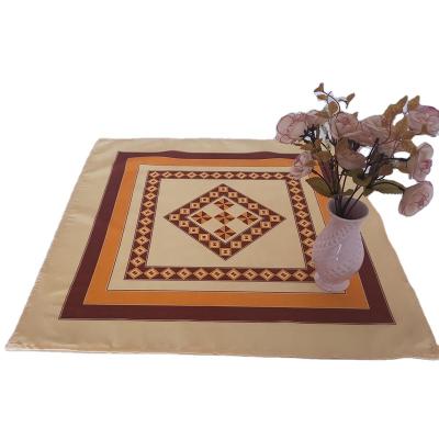 China Oilproof Russia Style Square Check Design Tablecloth for sale