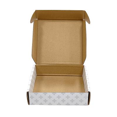 Chine Livraison Expédition Carton Boîtes de colis Carton de papier pliable Carton kraft carton ondulé boîte de colis blanche à vendre