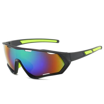 China Fashion sunglasses sport UV sunglasses in fashion Europe designs sunglass small moq are supported ELGZ for sale