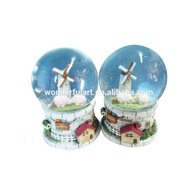 China Europe Couple Sheep Couples Glass Kissing Ball, Water Globe Gifts, Love Couples Gift for sale