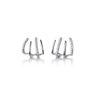 China FASHIONABLE Silver Stud Earrings S925 Female Claw Shaped Micro Inlaid Rake Personalized Earrings for sale