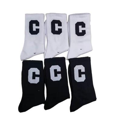 China Fashion Sporty Sock Basketball Sports Tube Mens Socks Classic Mens Socks for sale