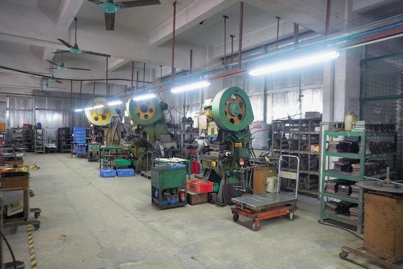 Verified China supplier - Dongguan Humen Weiliang Hardware Products Factory