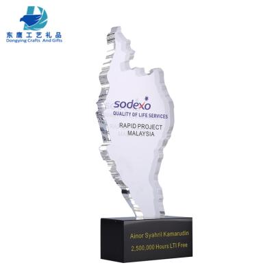 China Wonderful Europe 2019 High Quality Map Form Crystal Award Unique Design Trophy for sale