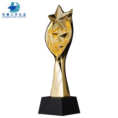 China China Star Shape Gold Resin Crystal Trophy Engraved Logo Trophy Award With Base for sale