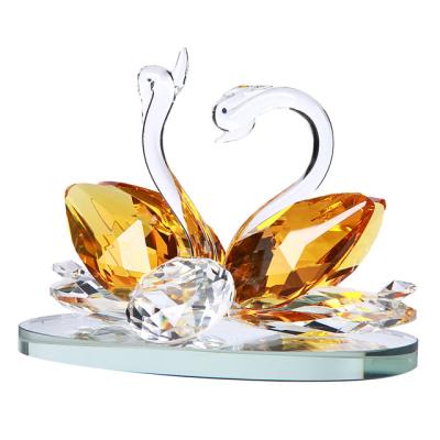 China New K9 Crystal Swan Figurine Products For Wedding Creative Affectionate Crystal Return Gift favor from Europe 2019 for sale