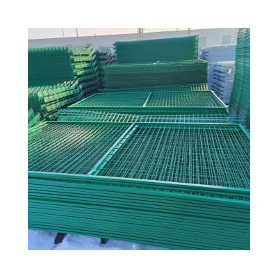 China The commonly used steel welded curved 3d wire mesh fence 3d bending curved wire mesh fence 3d curved welded wire fence for sale