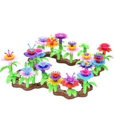 China Amazing Creative Funny Bright Colors Small Garden 104 Pcs Of Blocks DIY Flowers And Cropland Farm Building Play Set for sale