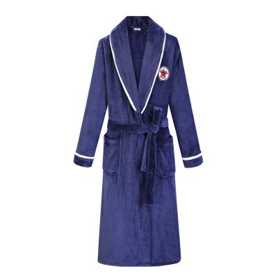 China 2022 New Design Soft Flannel Home Long Bathrobes 100% Skin Bathing Robe Sleepwear for sale