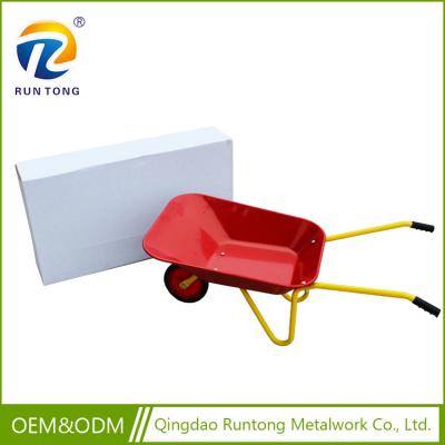 China Garden Toy Metal Red Wheelbarrow Metal Competitive Price Wholesale for sale