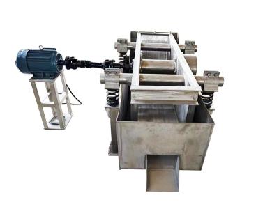 China Stainless Steel 316L High Frequency Vibrating Frame Flat Vibrating Screen Machine For Paper Pulp Filtration for sale