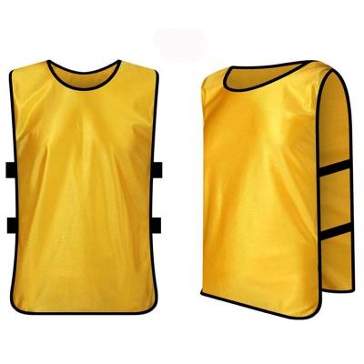 China ActEarlier Quick Dry Sports Wear Orange Blue Red Green Yellow Black Pink Soccer Training Mesh Vests Bibs Soccer Aprons for sale