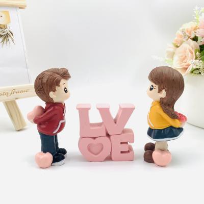 China China hot sale wedding gifts for guests furnishing articles resin crafts cartoon love couples cake ornaments and car ornaments for sale