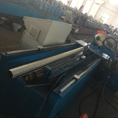 Chine Petit pain octogonal de tuyau formant la machine, tuyau de descente complètement automatique formant la machine à vendre