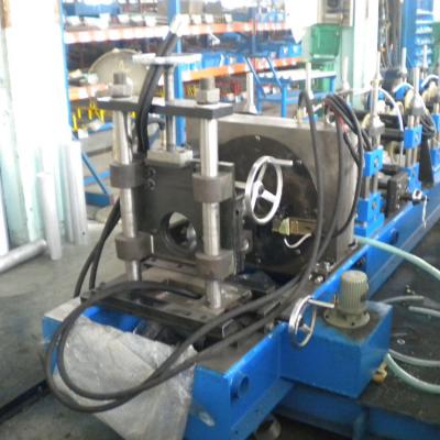 China Het dak om Downpipe-Broodje die Machine vormen, 8T walst het Vormen van Machine koud; Te koop