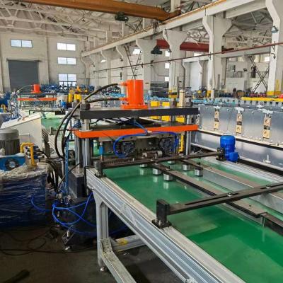 China Cer-Stahldach-Rolle, die Maschine 8 -10m/min 12x2.2x3m bildet zu verkaufen