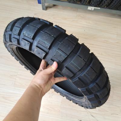 China Natuurrubber motorfietsbanden 15070B18 voor optimale prestaties Te koop