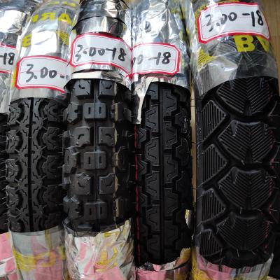 China Motorfietsband en -buis 3.00-18 Natuurrubberbuis Productiecapaciteit 5000 stuks per dag Te koop