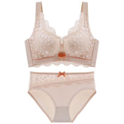 China Latex Breathable Rimless Bra Lace Small Chest Gathering Adjustable Underwear Set Traceless Breast for sale