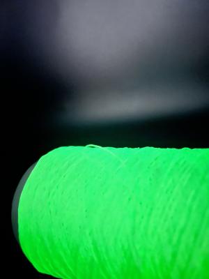 China 450D Diy Glow Yarn Natural Branco Fluorescente à venda