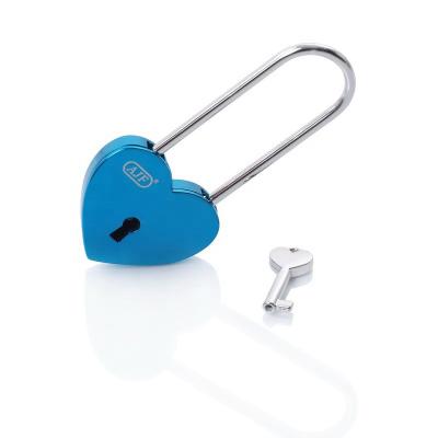 China AJF Zinc Alloy Heart Shaped Locks With Gift Box Engraving Wedding Wedding Padlock For Travel Paris Bridge for sale