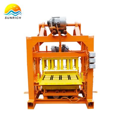 China Buliding Construction Popular Manual Small Sand QTJ4-40 Cement Concrete Block Brick Making Machine for sale