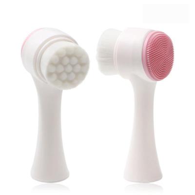 China Skin Tightening Facial Cleansing and Massaging Brushes and Pads 5 in 1 Portable Electric Facial Massager, Pore Cleaner with 5 Brush Heads for AC. for sale