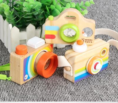 China Wooden Cute Baby Toys Mini Hanging Wooden Camera Photography Toys for Montessori Toy Gift Children Gift Room Decor DIY Presents for sale