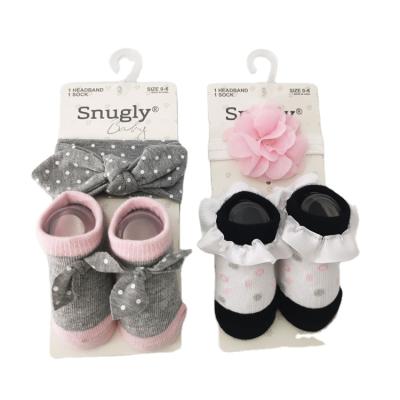 China Breathable Girls Bow Knot Hairband Gift Hair Accessories Headband Baby Socks Set for sale