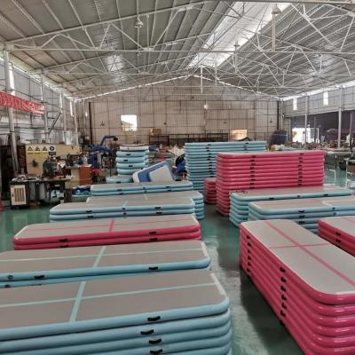 China Sport Used Inflatable Outdoor Tumbling Mat Best Mat For Adults And Kids for sale