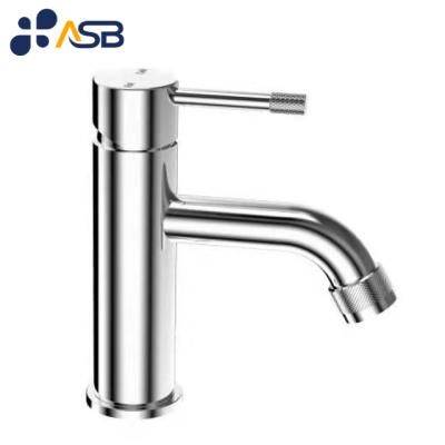 China Cast Iron Single Hole Bathroom Basin Faucet Mixer Tap Brass Certified for sale