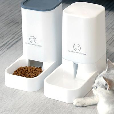 China Automatic Automatic Pet Feeder Set Automatic Food And Water Dispenser for sale