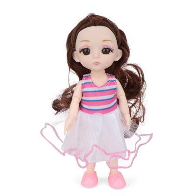 China Improve Children's Interest 2021 Hot Selling Children's Birthday Gift High Quality Gift Toys Flexible Limbs Joint Doll for sale