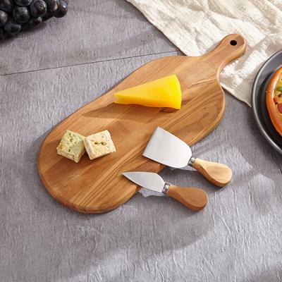 China Viable wholesale customization Olive Wood Heart Cheese Board Tingsheng with the knife for sale