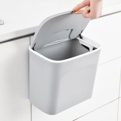 China High Quality Wall Mounted Sustainable Door Bin Plastic Indoor Hanging Waste Bin Waste Bin Trash Can With Lid for sale