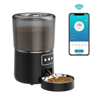 China Automatic App Remote Control Chip Mobile Phone Cat Smart Pet Feeder Wifi Mobile Dog Dog Pet Feeder With 4L for sale