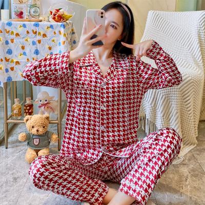 China Factory direct sale QUICK DRY silk pajamas suit ladies 2 pieces red houndstooth long sleeve ice silk female spring and autumn lapels for sale